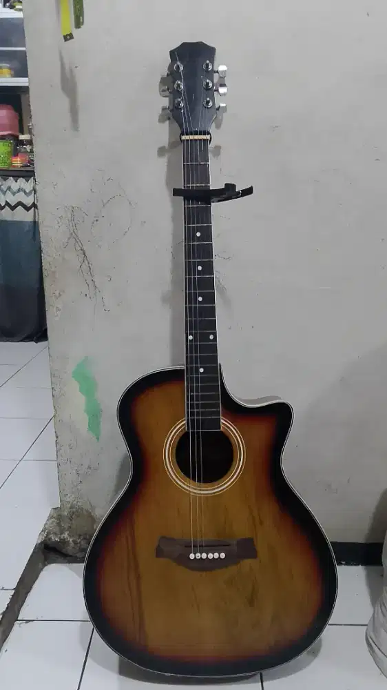 Gitar Akustik merk Taylor