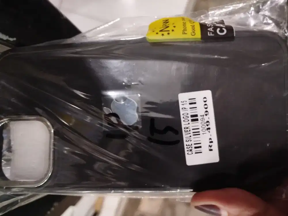 CASE SILVER LOGO IPHONE 15