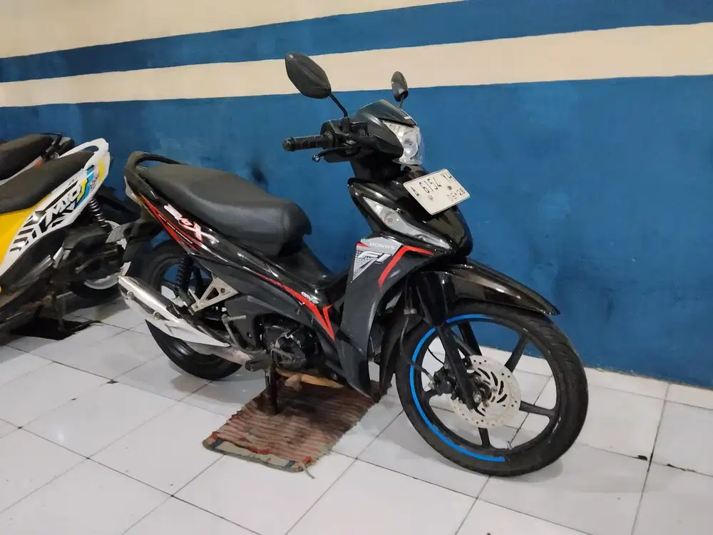 dijual Honda Revo fi 2018 pajak hidup