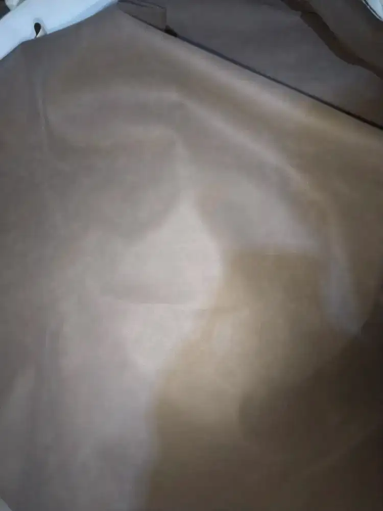 Di jual eceran kulit sintetis