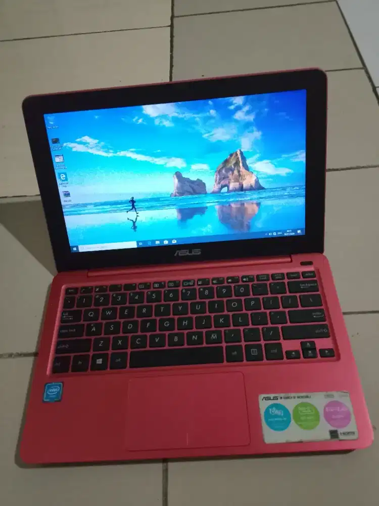 Asus E202S normal Batrei sangat awet