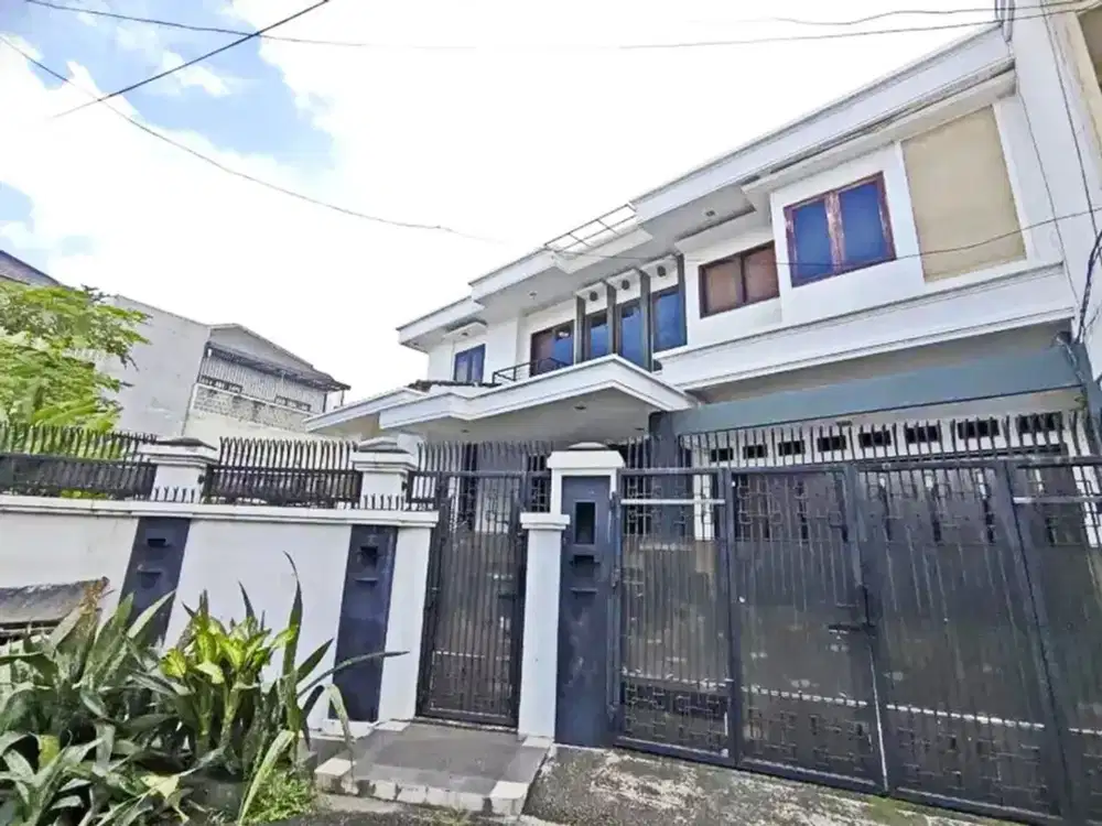 Rumah Modern bagus Disewakan Di Rawamangun Jakarta Timur