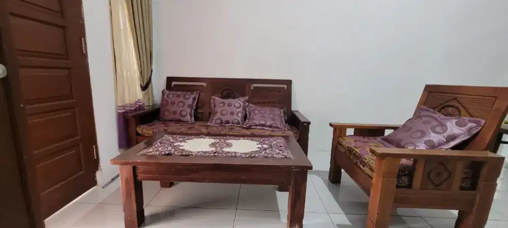 Set Bangku Jati dan Bufet jati kaca