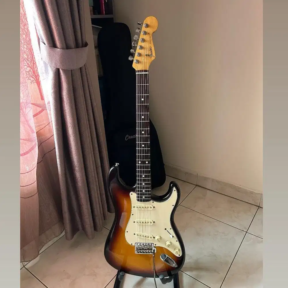Fender Stratocaster standard Japan Sun Burst