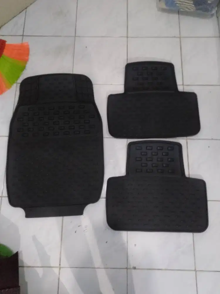 Karpet mobil universal 3pcs