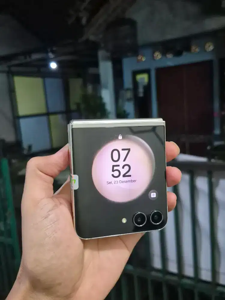 Samsung Z Flip 5 8/512GB Sein