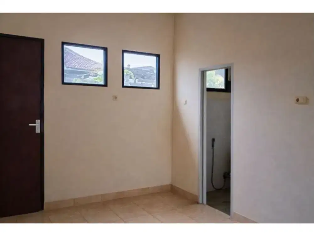 DIJUAL RUMAH STRATEGIS DEKAT STASIUN CILEBUT BOGOR