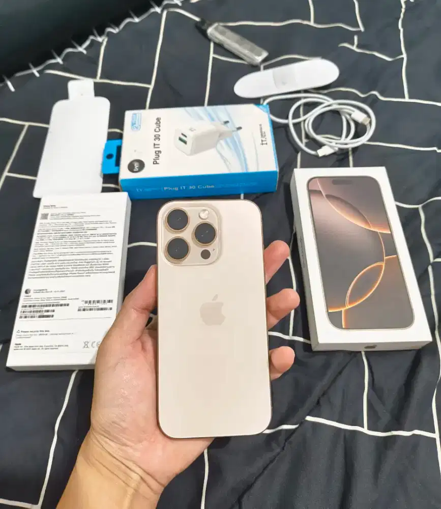 IPhone 16 Pro 256 Dessert Titanium Resmi Beacukai