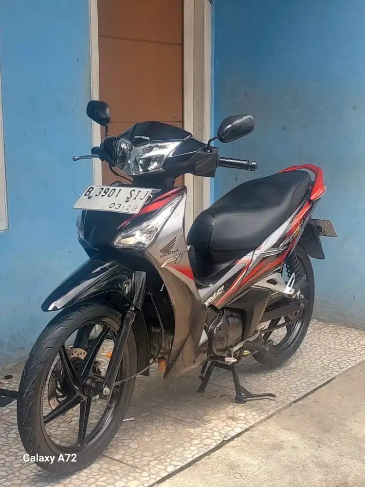 supra x 125 helm in 2013