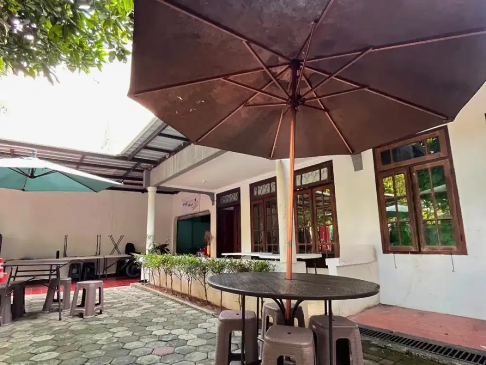 Jual rumah 1 lantai di Senopati strategis dekat SCBD Senayan.