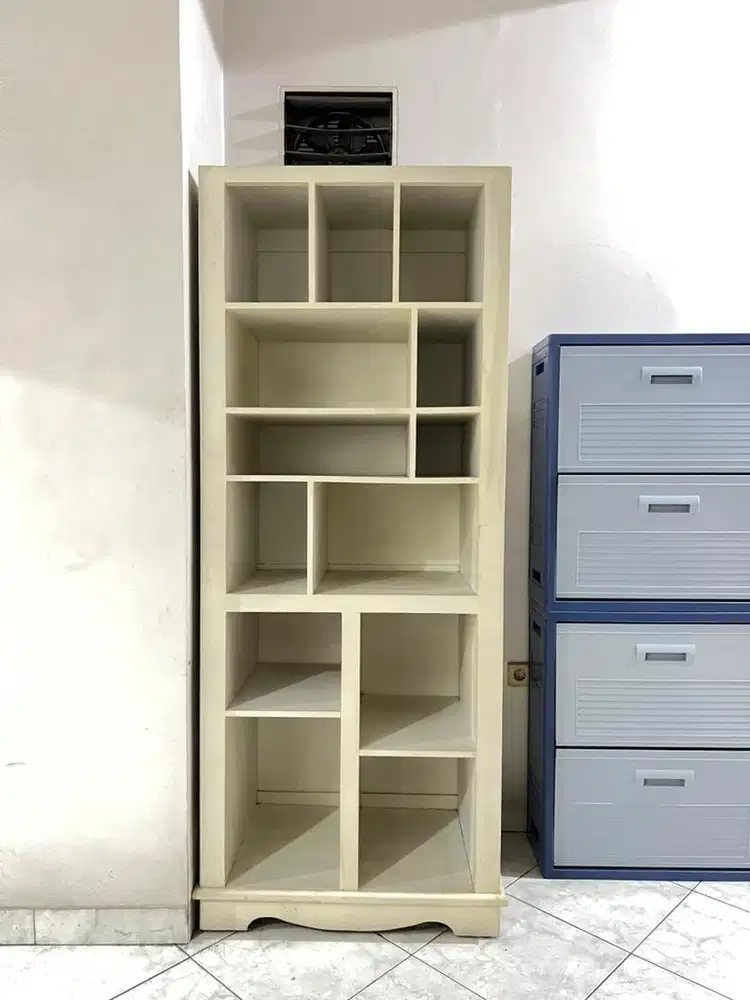 Rak lemari serbaguna