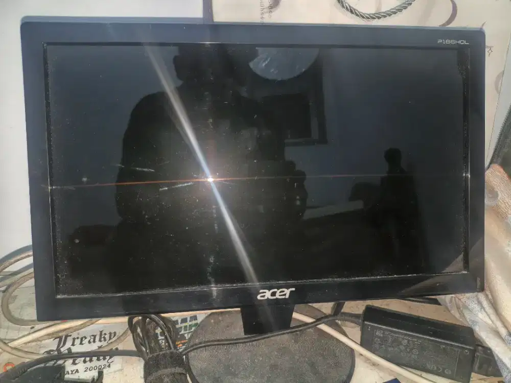 MONITOR PC MERK ACER 16INCH