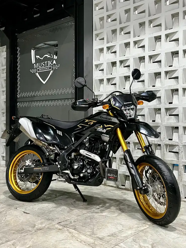 KAWASAKI KLX 230 SM 2022 - Chintia Mustika