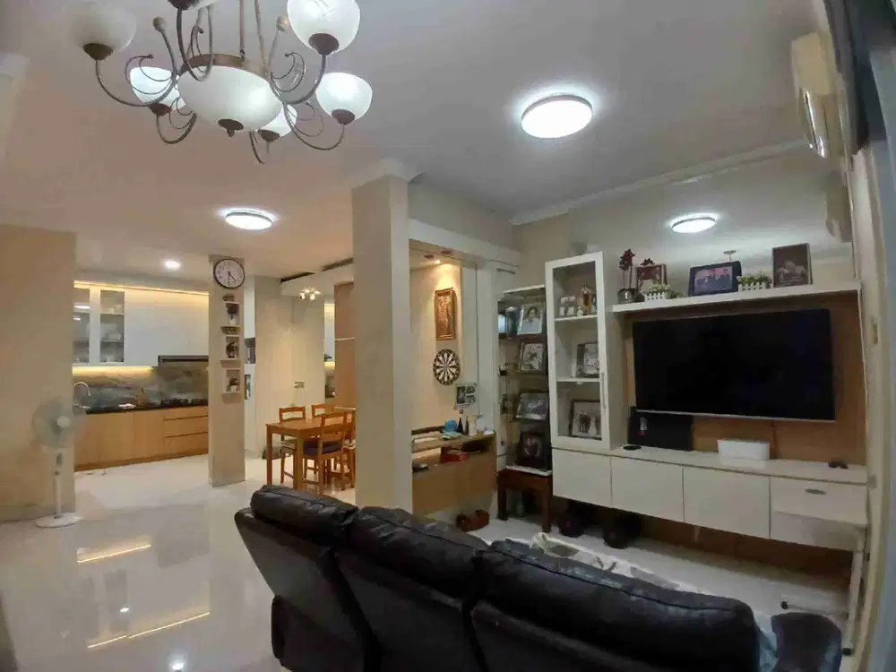 Dijual Rumah dg design interior di Vineyard The Green  Bsd City