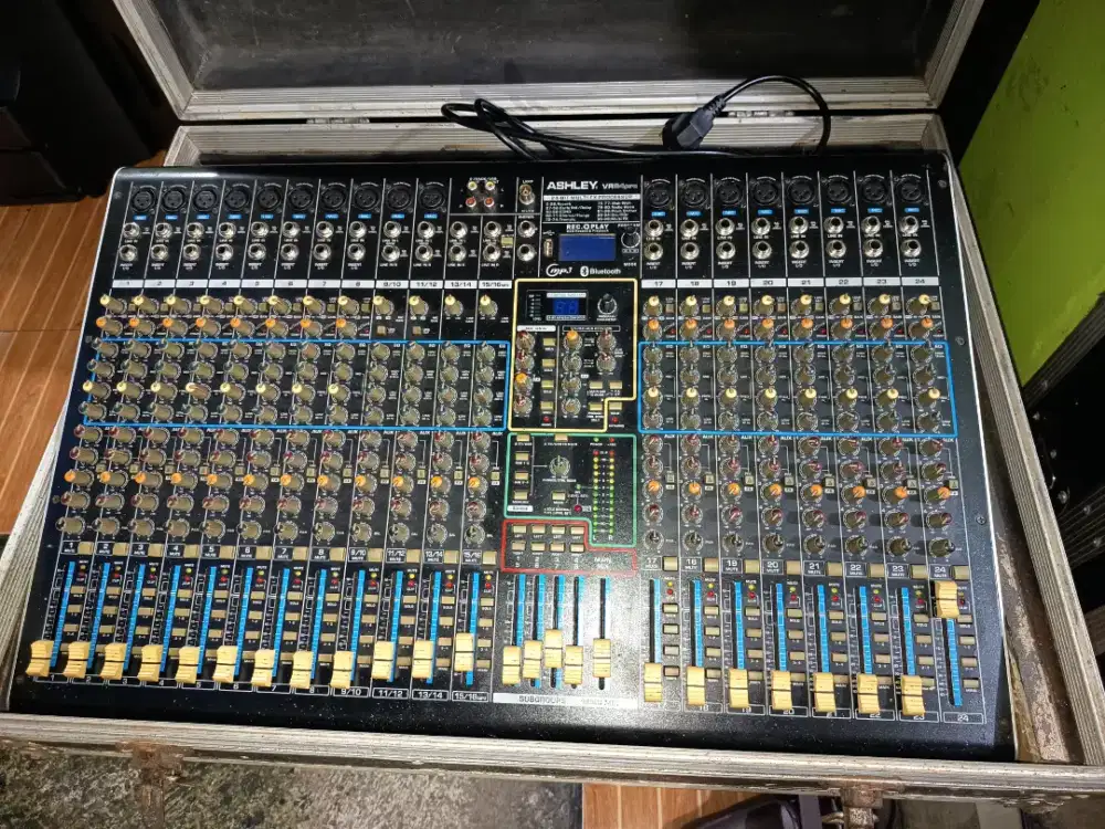 Mixer Ashley VR24PRO. + Hardcase. Wa..