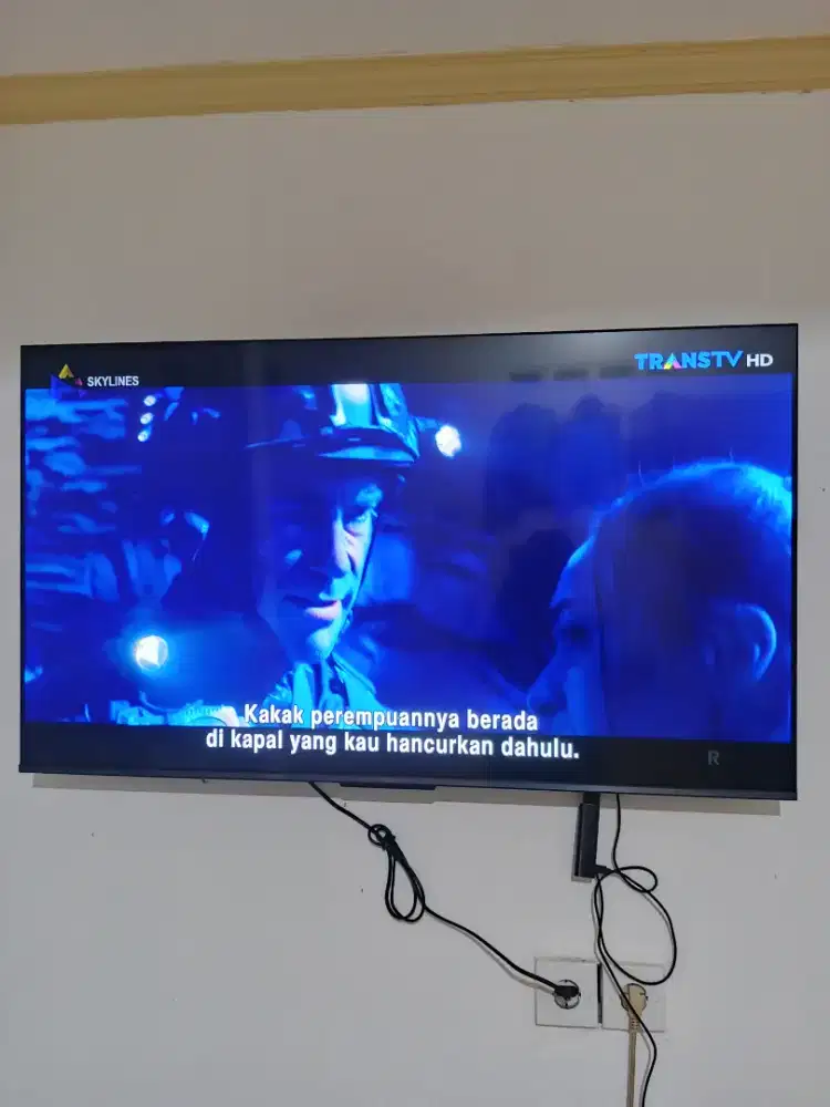 TCL 50inchi. Google TV. Layar QLED