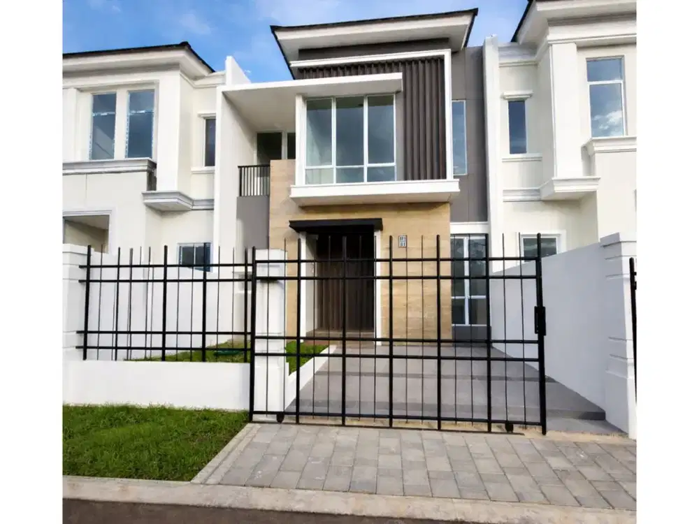 DISEWA RUMAH TAHUNAN 2 LANTAI BAGUS SIAP HUNI ADA KOLAM RENANG HARGA NEGO SENTUL CITY