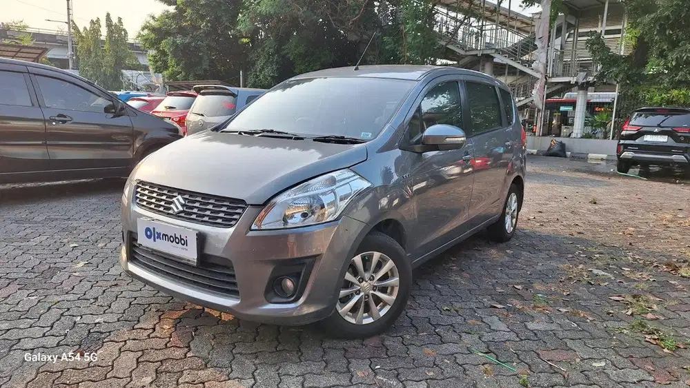 DP 1 JUTA Suzuki Ertiga 1.4 GX Bensin-MT 2012 BZV