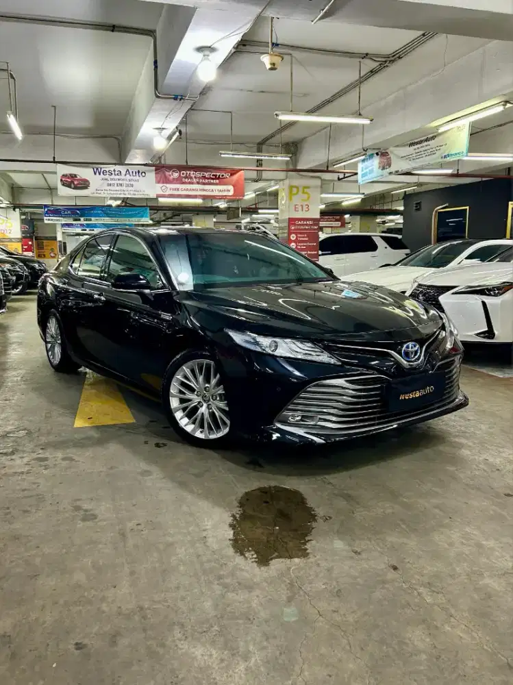 KM 67rb Toyota Camry 2.5L Hybrid Facelift AT 2020 Like New 2021