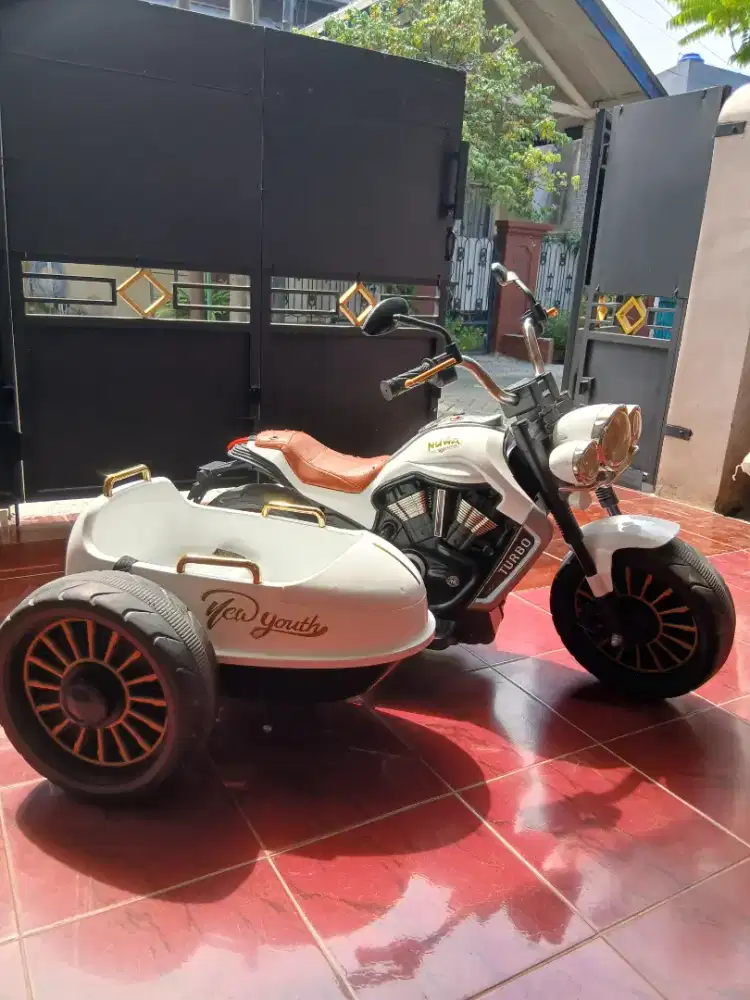 Mainan Anak Motor Aki Harley Davidson Nuwa NW04 Putih