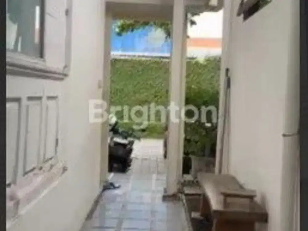 Investor Alert! Tanah Kerobokan Seminyak 330 m² + 2 Bangunan Eksisting – Harga di Bawah Pasaran