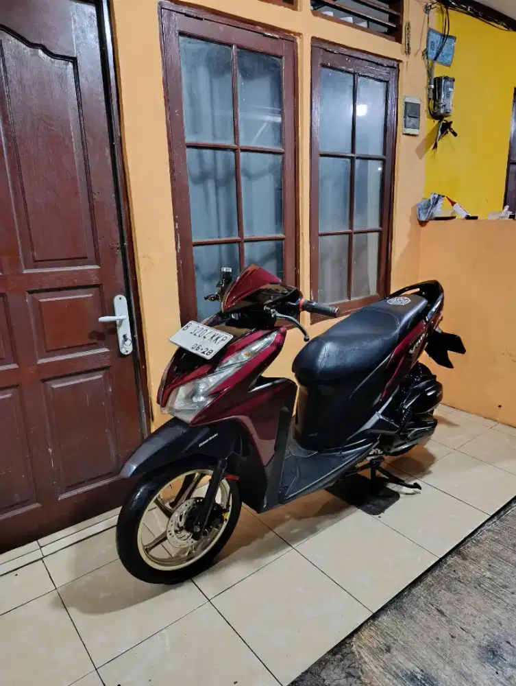 Bissmillah dijual motor Honda Vario kzr CBS ISS 2013 istimewa