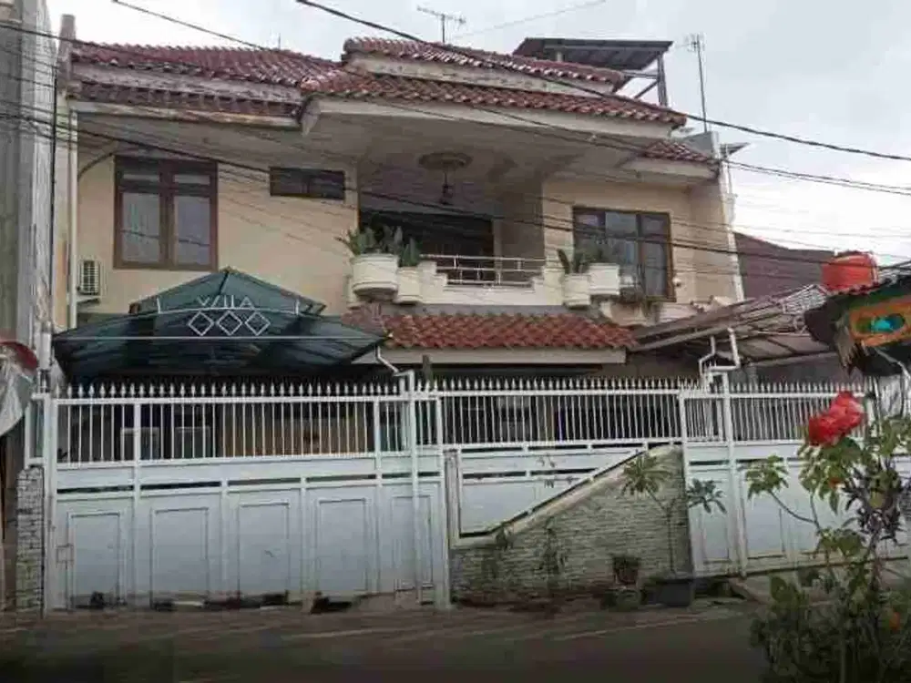 Rumah Luas 2 Lantai di Duren Sawit – LT 301 m², Lingkungan Nyaman & Akses Mudah