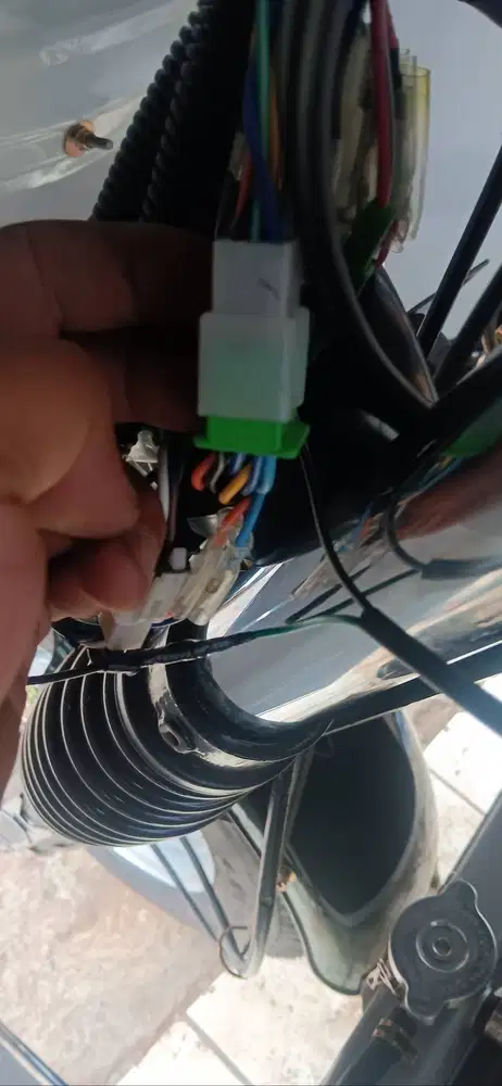 Terima servis berbagai jenis motor roda 3 viar,nozomi,jialing,happy