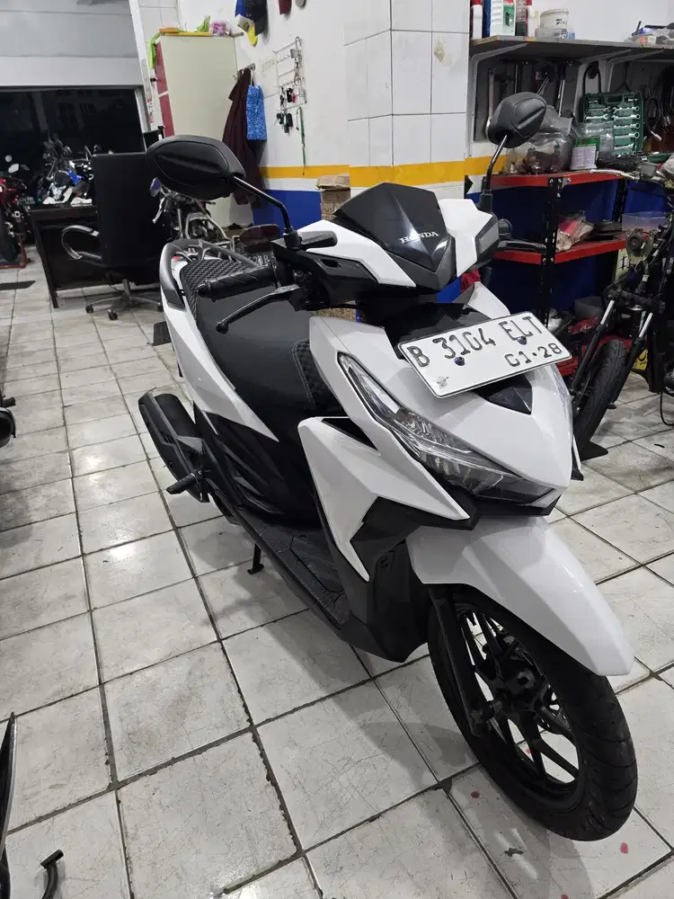 DIJUAL CASH HONDA VARIO LED OLD 150 THN 2017 PAJAK IDUP SIAP PAKAI