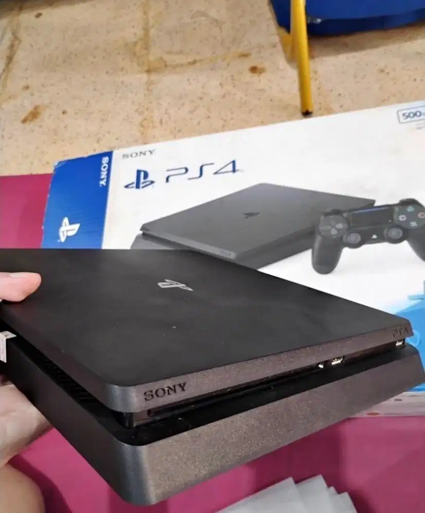 Dijual PlayStation 4 Slim 500GB