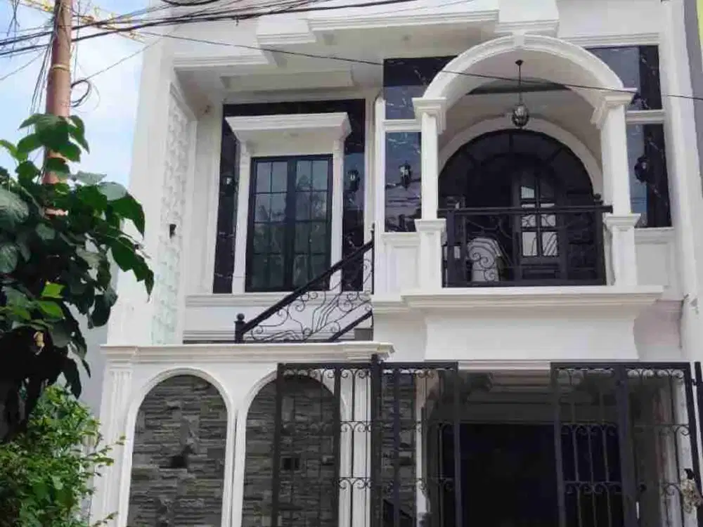 Dijual Rumah Mewah Baru 3 Lantai di Pasar Minggu Jakarta Selatan