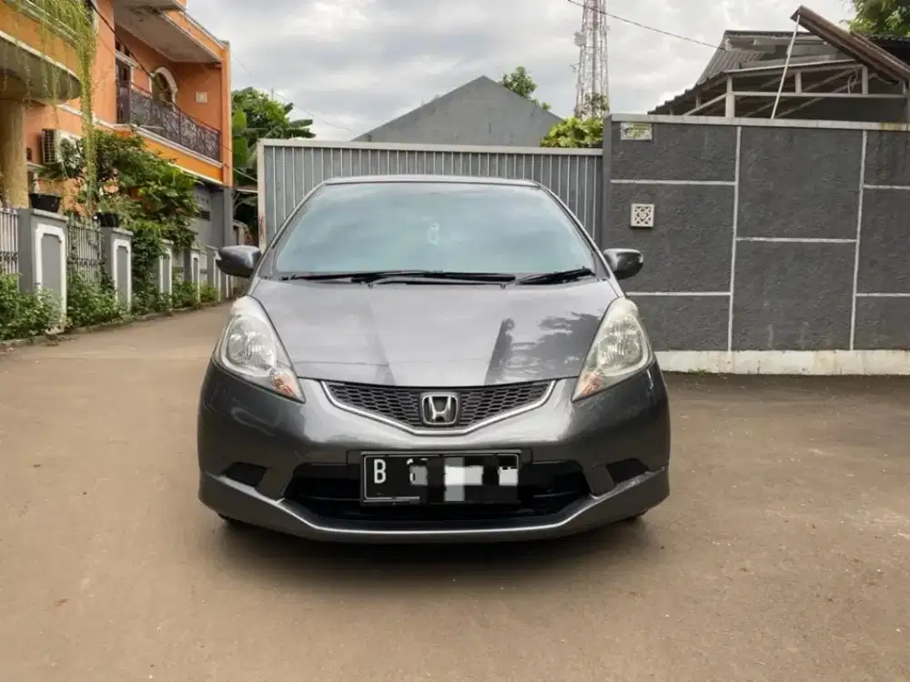 TANGAN KE 1 LOW KM HONDA JAZZ RS MATIC AT TAHUN 2010