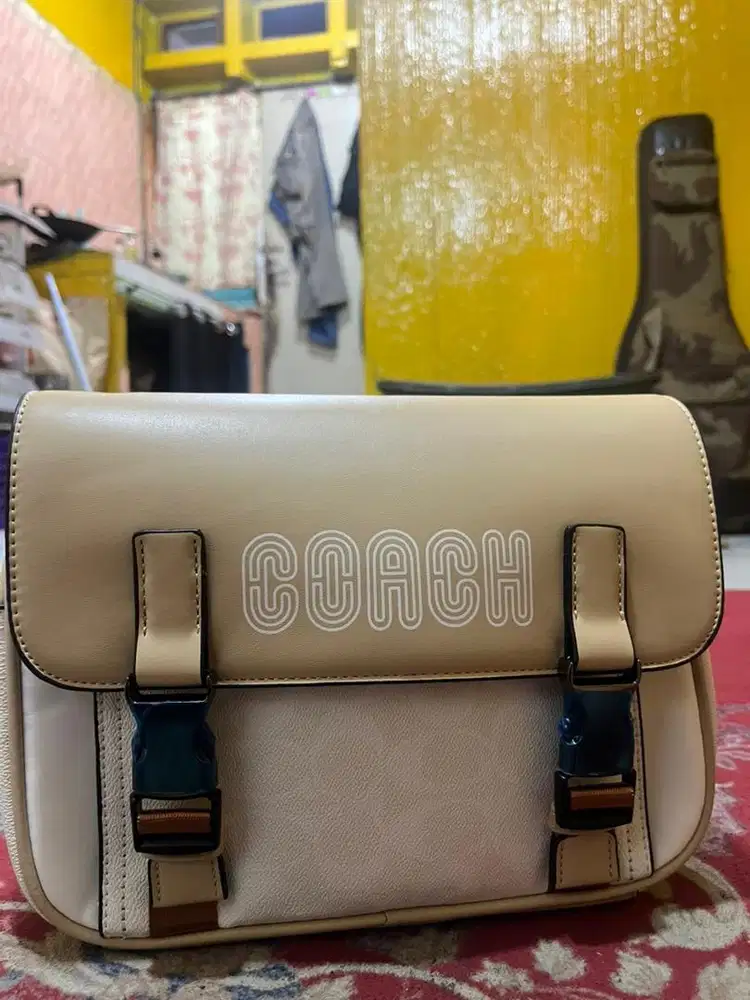 Tas selempang wanita coc