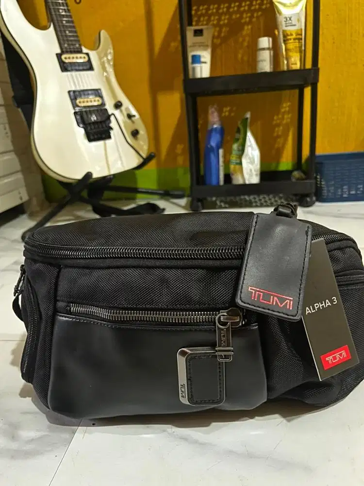 Cross body Tumi Alpha bravo Kelley