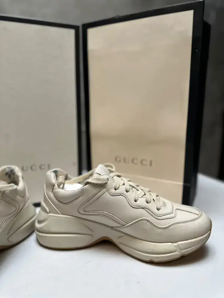 Sepatu sneaker woman kulit Gucci Rhyton