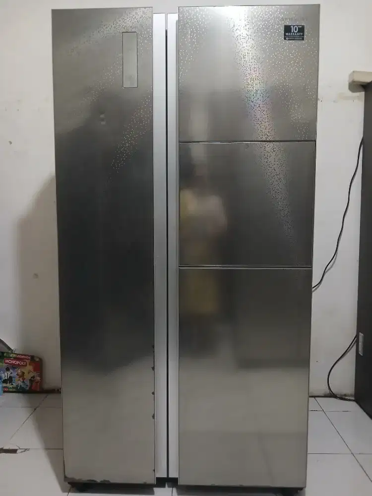 Dijual kulkas side by side samsung kapasitas 900ltr kondisi normal