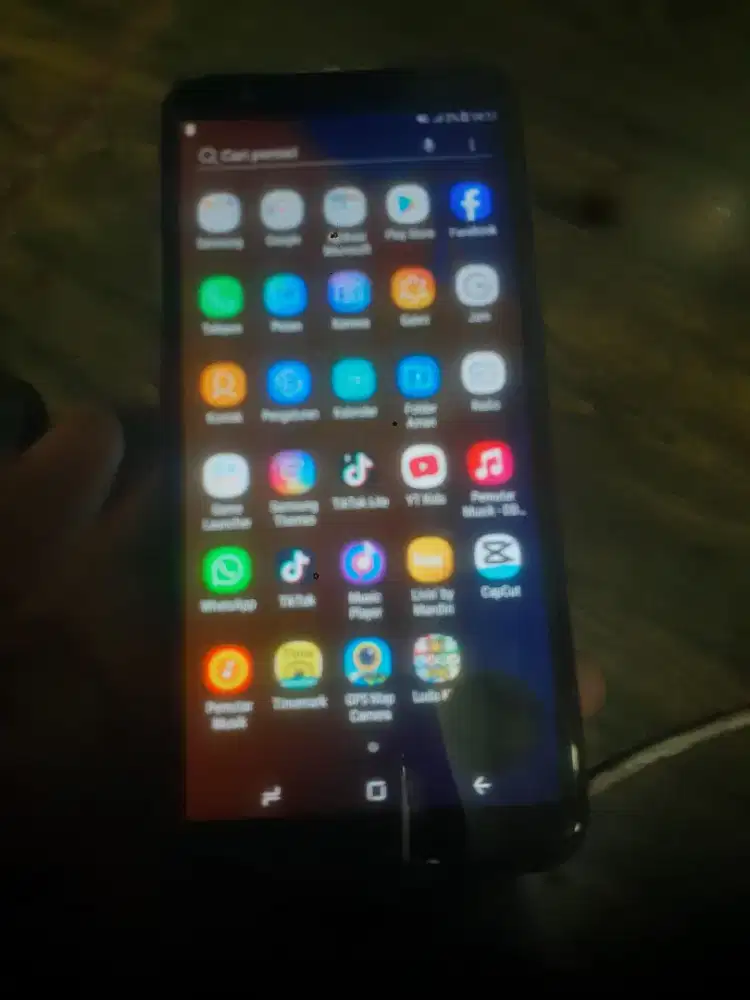 Dijual Hp samsung j4 plus. Ram 2/32gb. Original.