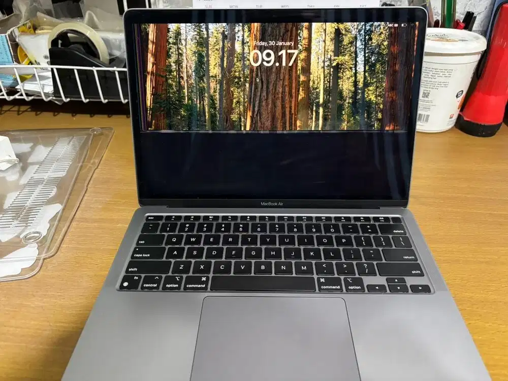 MacBook Air M1 2020 8/256 Space Gray Minus Cek deskripsi