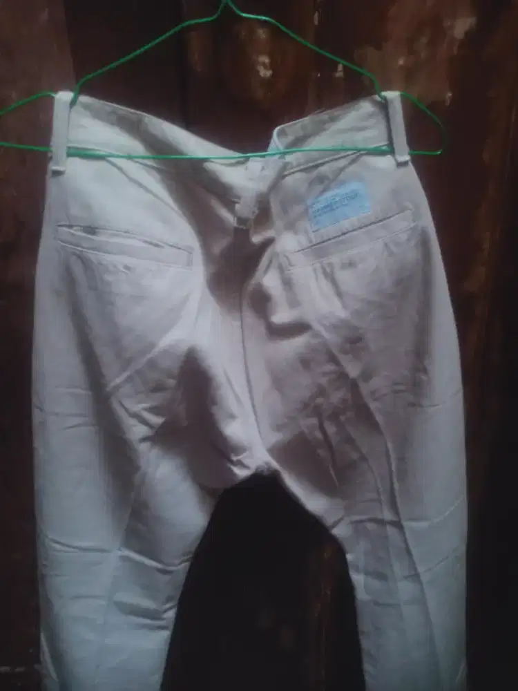 Celana chino hammersout size 29 warna cream