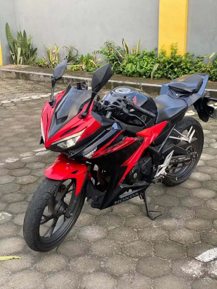 Honda CBR 150R 2017