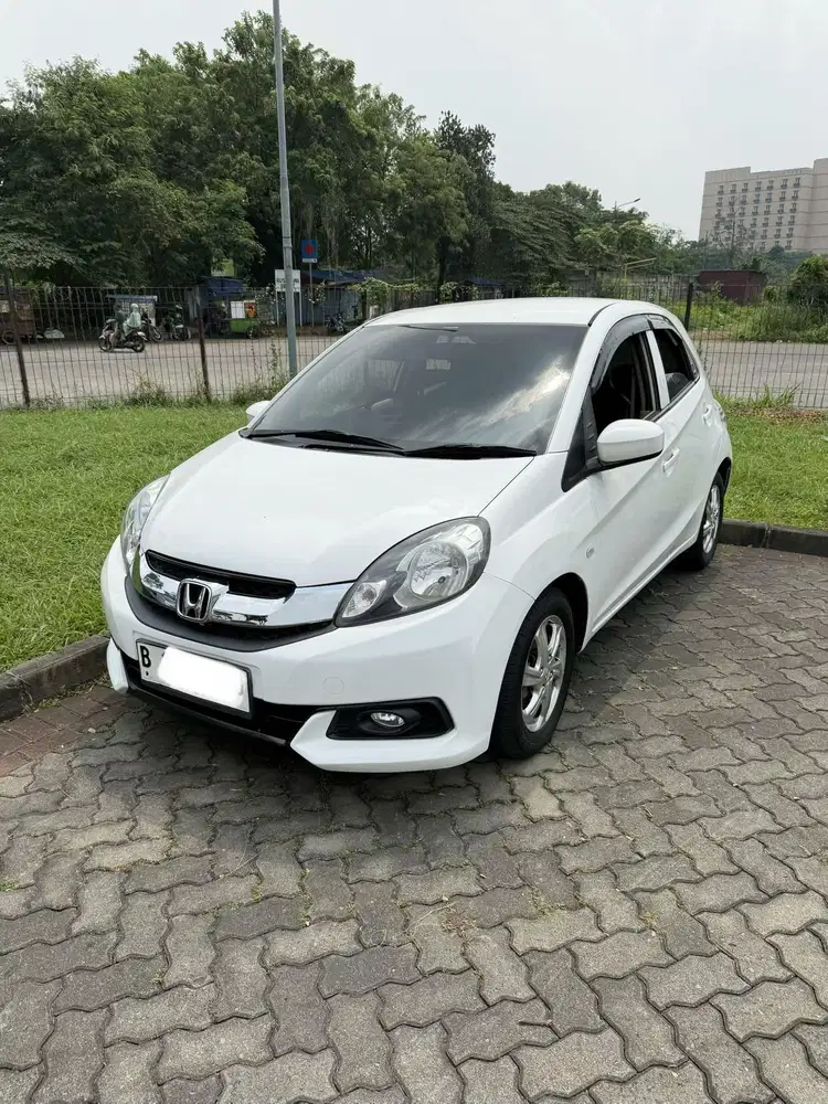 Brio CBU 2012 AT Matic 1300 cc Upgrade bemper dan velg