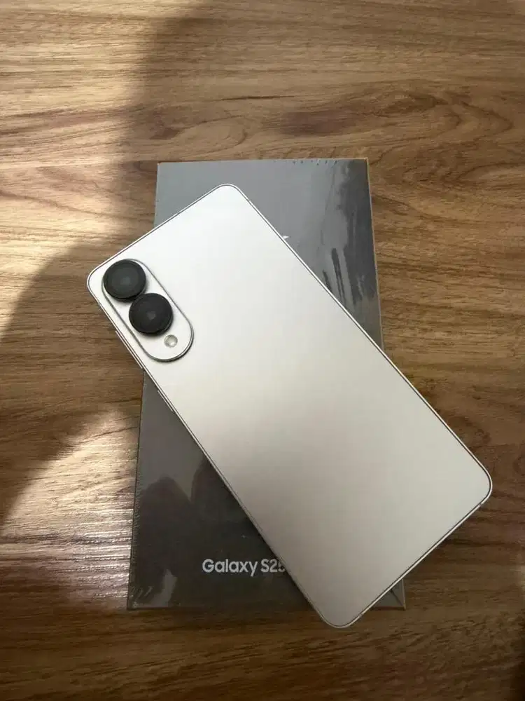 Samsung S25 Edge 12/512Gb silver like new