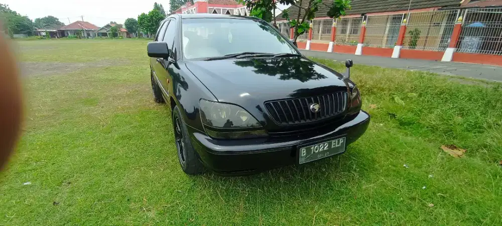 Toyota harier 2000 matik