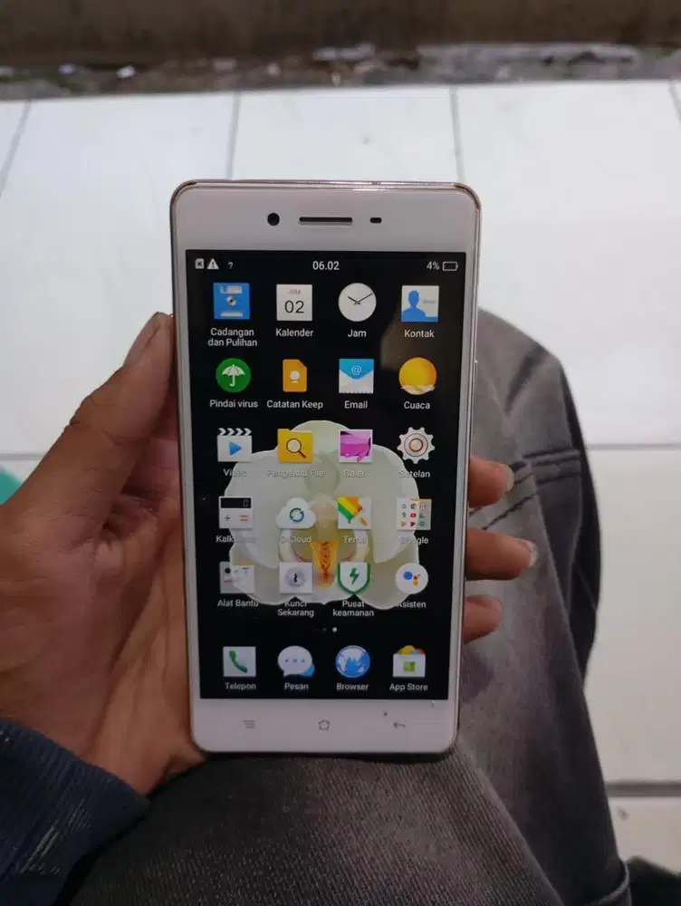 OPPO F1F. RAM 3 4g LTE NORMAL