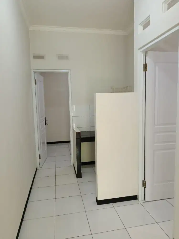 Di kontrakan rumah baru siap huni