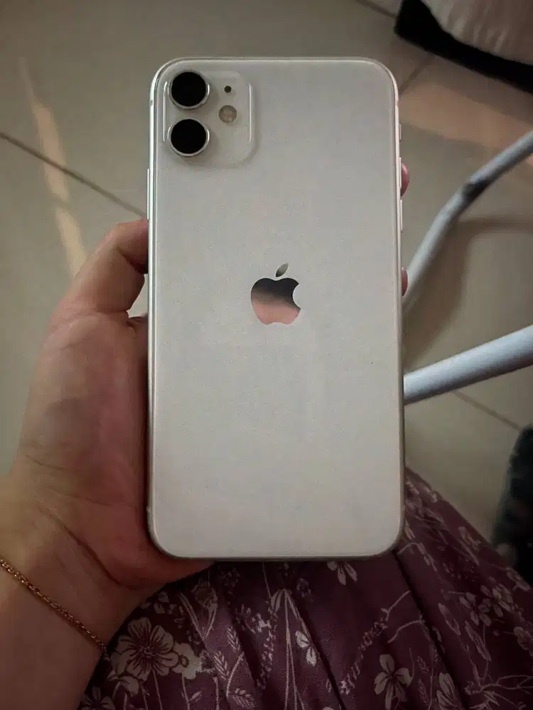 Iphone 11 White 128 GB iBOX mulus like new