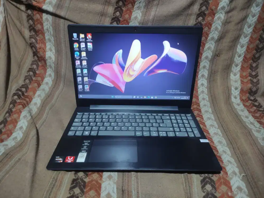 Lenovo ideapad L340-15API Amd ryzen 5-3500U Ram 8GB ssd 512GB mulusss