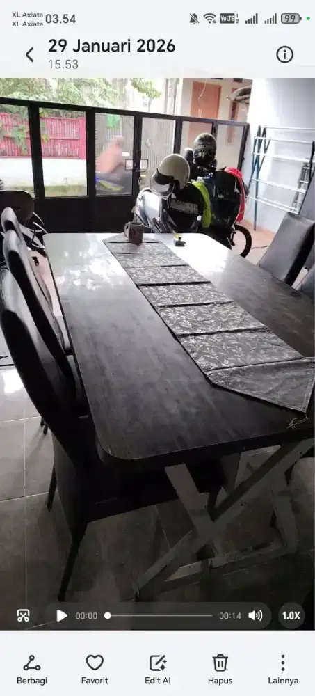 Meja dan 6 kursi makan bonus Jemuran Nego