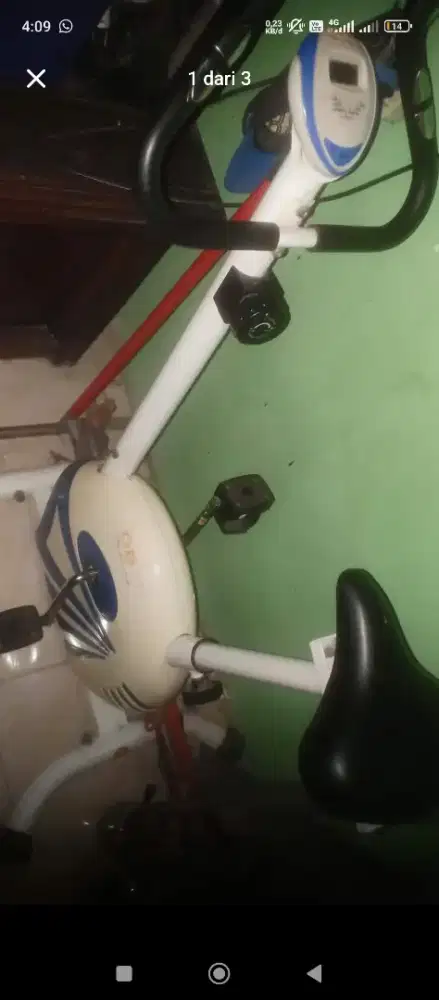 Sepeda statis alat olahraga fitness indoor