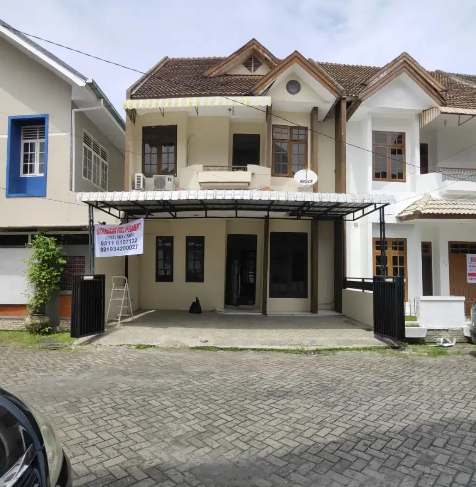 Disewakan rumah 2lt 4KT 3KM Full Furnished Strategis Bebas Banjir
